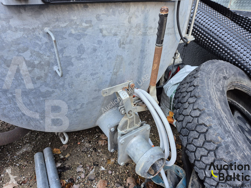 مقطورة  Equipment MVT 2000
