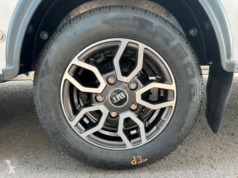 مقطورة  Race Sport / Länge: 5,03 m / 3.000 kg