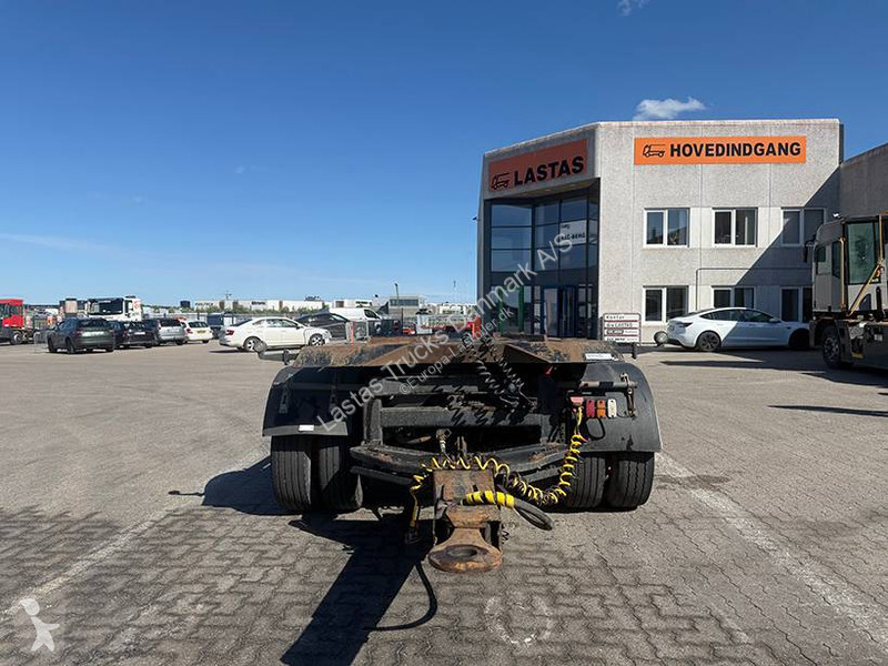 مقطورة  Transfer trailer / Abrollzentralanhänger