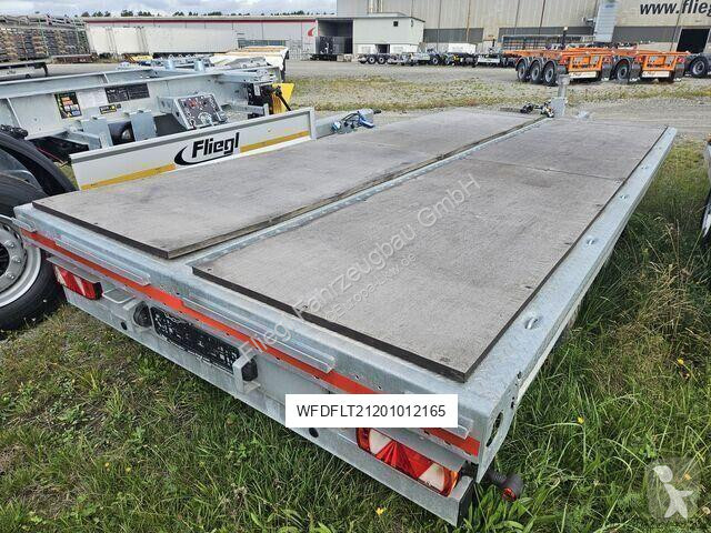 Pótkocsi Fliegl TPS 118 Bau
