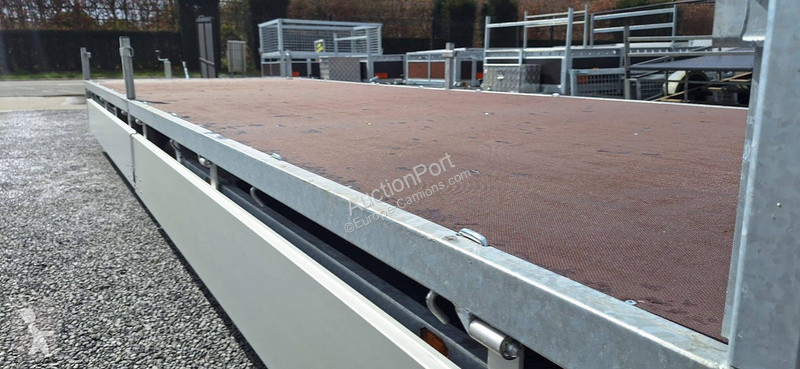 Hulco Medax-3 trailer