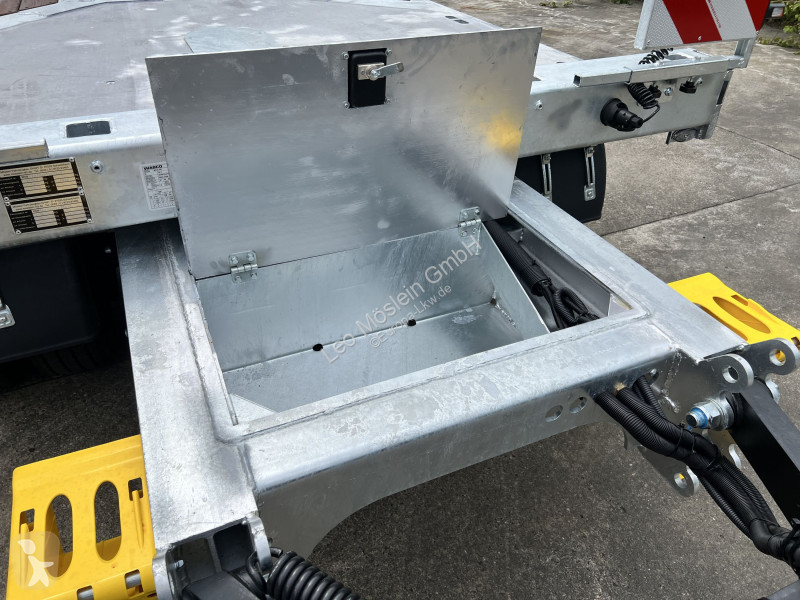 Remorca  T 3-9,20 F  3 Achs Tieflader mit...