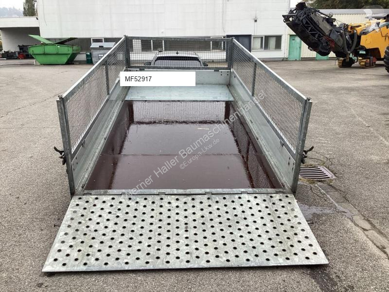 Humbaur HUT3000 trailer