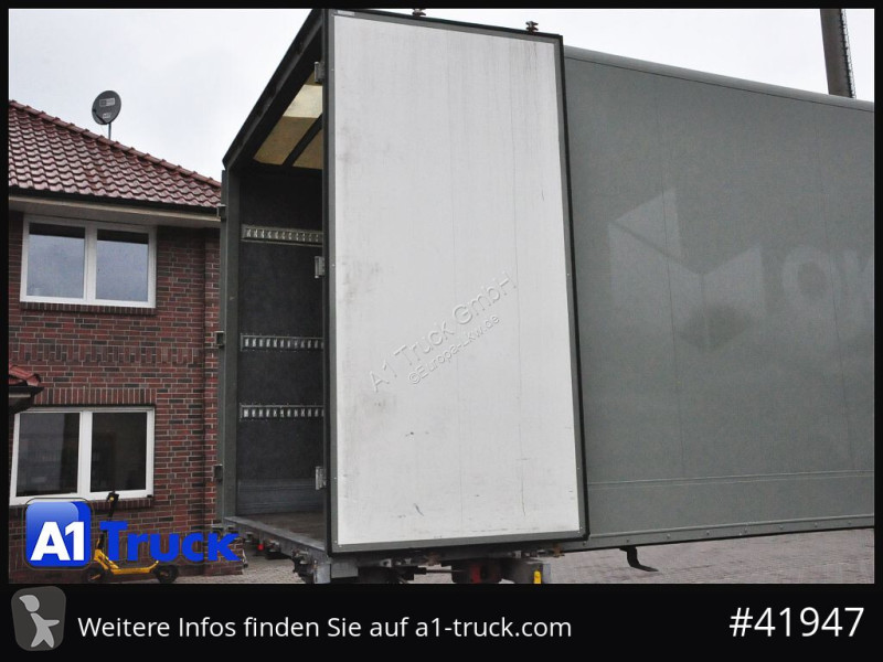 7,45, Möbelkoffer, Lichtband, Filzwände,...