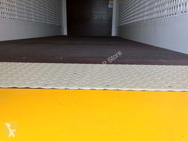 Uitrusting voor vrachtwagens Krone...