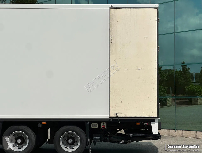 Reboque  2 AXLE        KEES MULDER ISOLATED BOX...