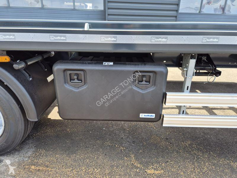 مقطورة Lecitrailer  PORTE CAISSON