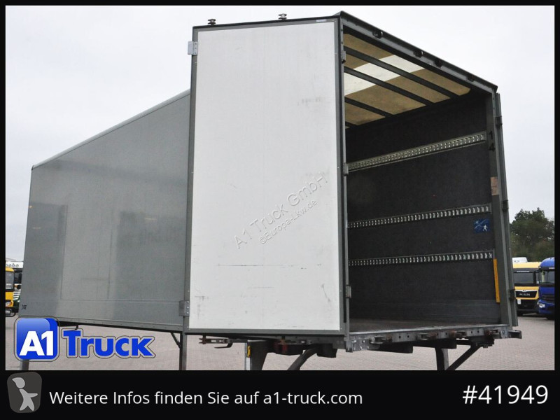 7,45, Möbelkoffer, Lichtband, Filzwände,...