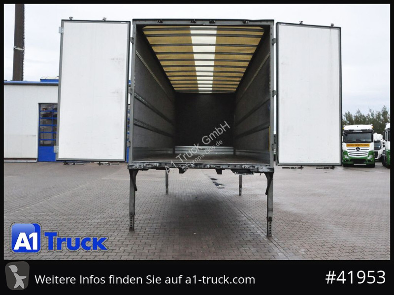 7,45, Möbelkoffer, Lichtband, Filzwände,...