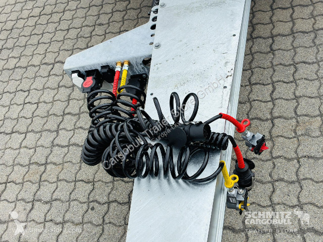 Remorca Schmitz Cargobull Zentralachsanhänger...