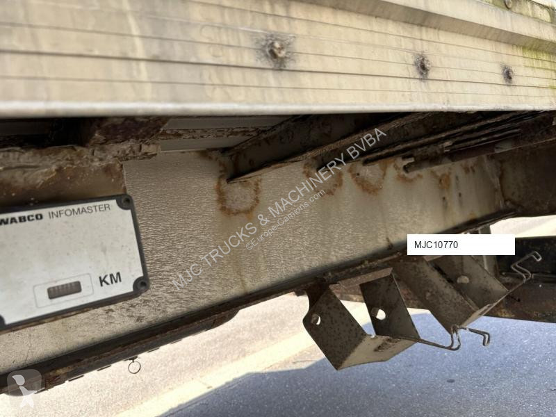 Semitrailer Renders 3  AXLES MB - CLOSED BOX -...
