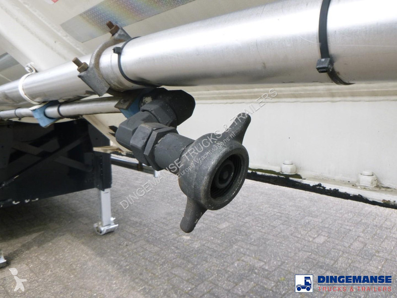 مقطورة  Gas tank steel 60 m3 / 1 comp + pump