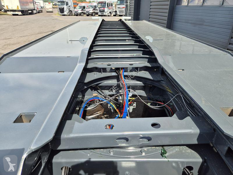 مقطورة Lecitrailer  PORTE CAISSON