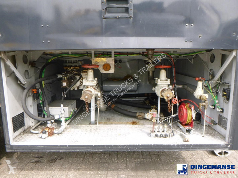 مقطورة  Gas tank steel 60 m3 / 1 comp + pump