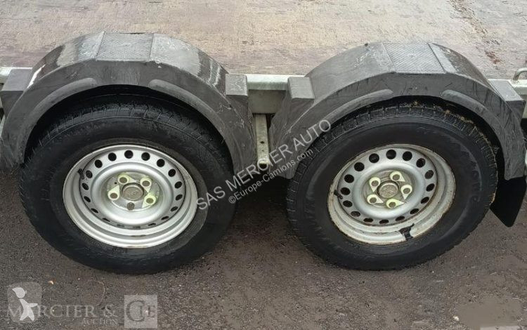 Přívěs Hubière remorque porte engin