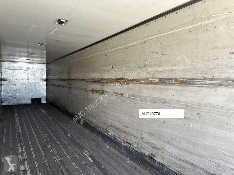 Semitrailer Renders 3  AXLES MB - CLOSED BOX -...