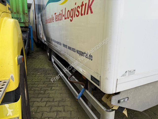 Remorque Clausing,Brandschaden bed. Fahrbe