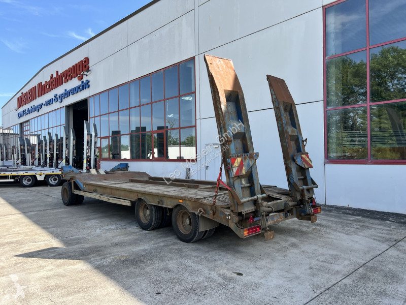Anhænger  T3  3 Achs Tieflader mit ABS