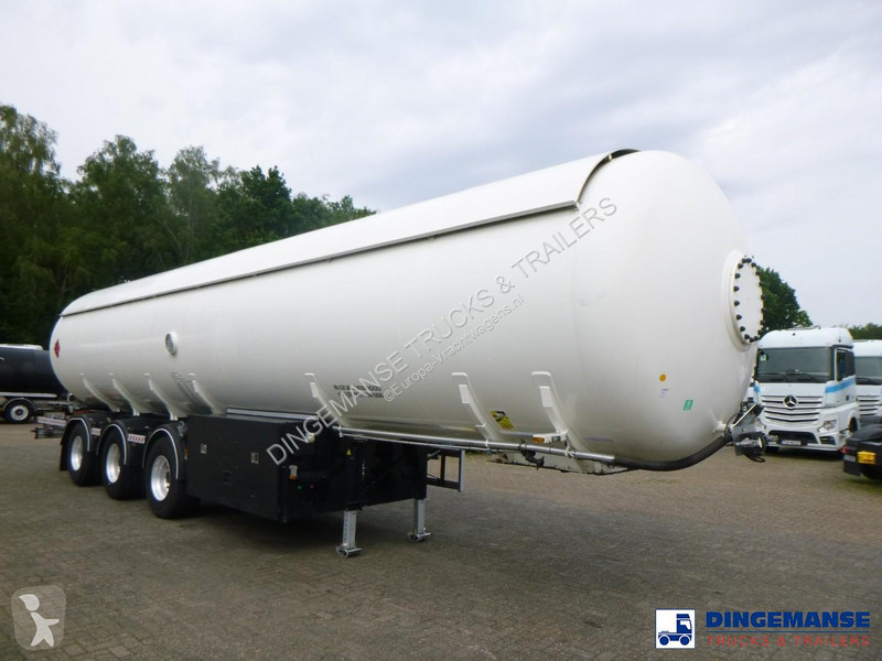 مقطورة  Gas tank steel 60 m3 / 1 comp + pump