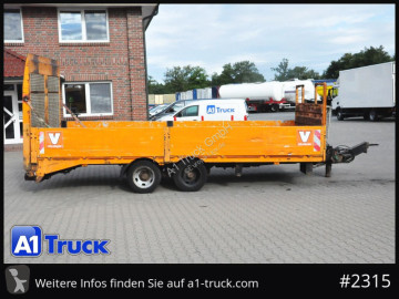 Heavy equipment transport trailer