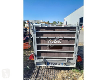 Livestock trailer trailer