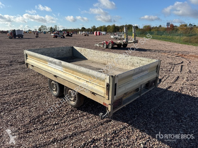 Hubière  CNT162 trailer