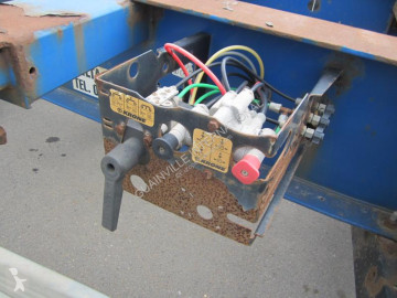 Semi remorque porte containers Krone