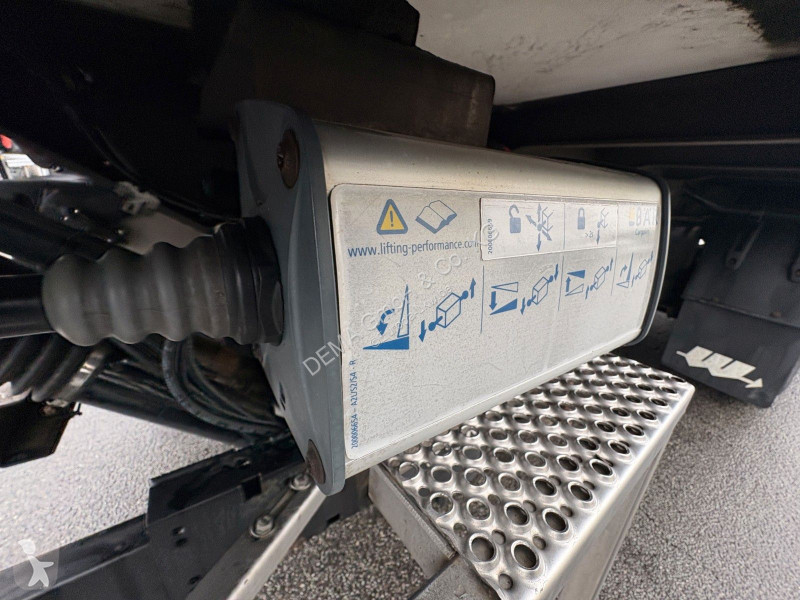 مقطورة...