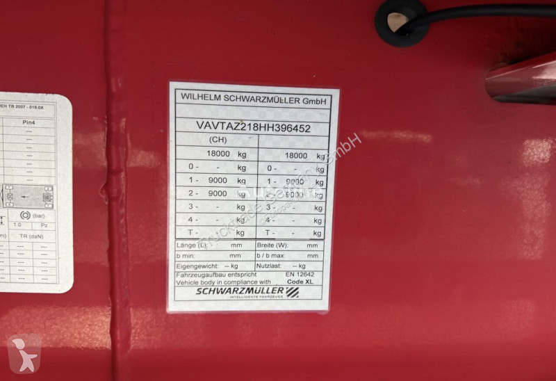 Släp Schwarzmüller PA 2/E Koffer mit HB /...