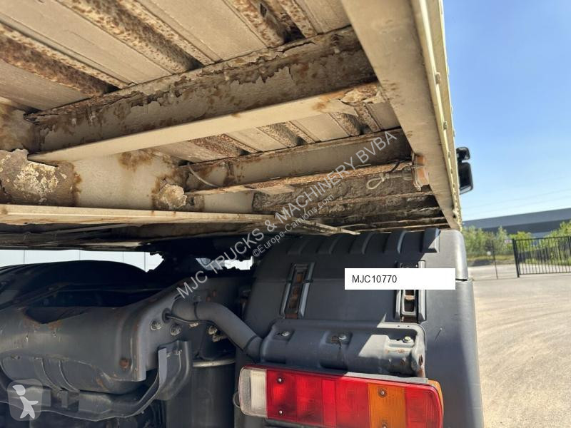 Semitrailer Renders 3  AXLES MB - CLOSED BOX -...