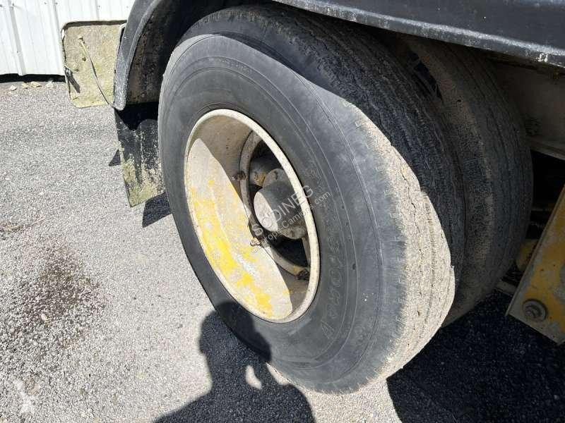 Semirimorchio Fruehauf  A CHAUX 2 ESSIEUX