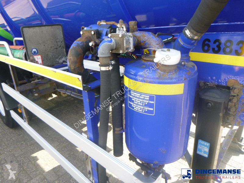 مقطورة  Vacuum tank inox 29.5 m3 / 1 comp