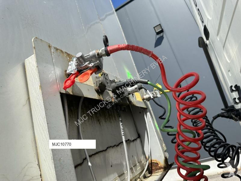 Semitrailer Renders 3  AXLES MB - CLOSED BOX -...