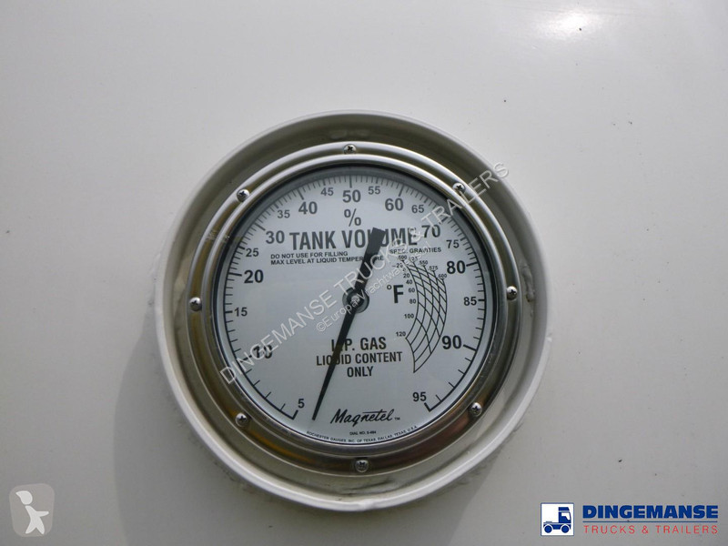مقطورة  Gas tank steel 60 m3 / 1 comp + pump