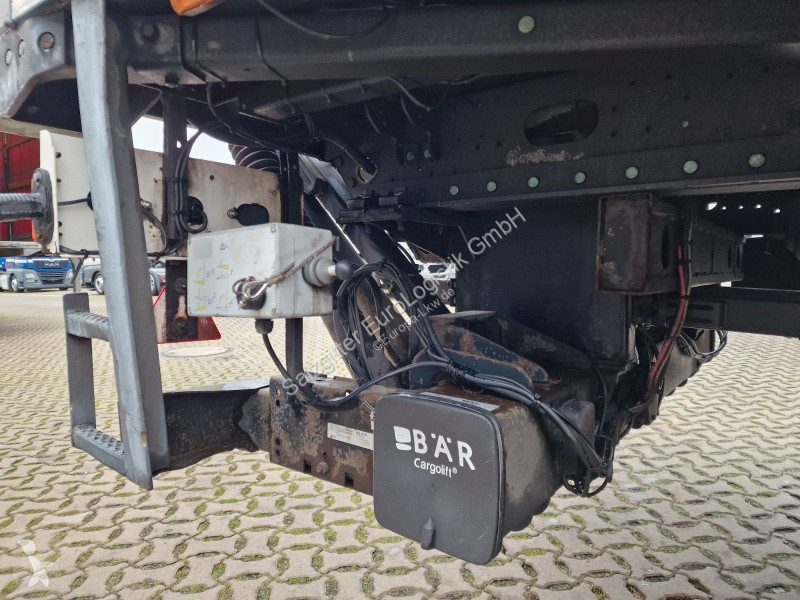 مقطورة Schmitz Cargobull 18 / Ladebordwand