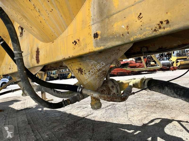 Semirimorchio Fruehauf  A CHAUX 2 ESSIEUX