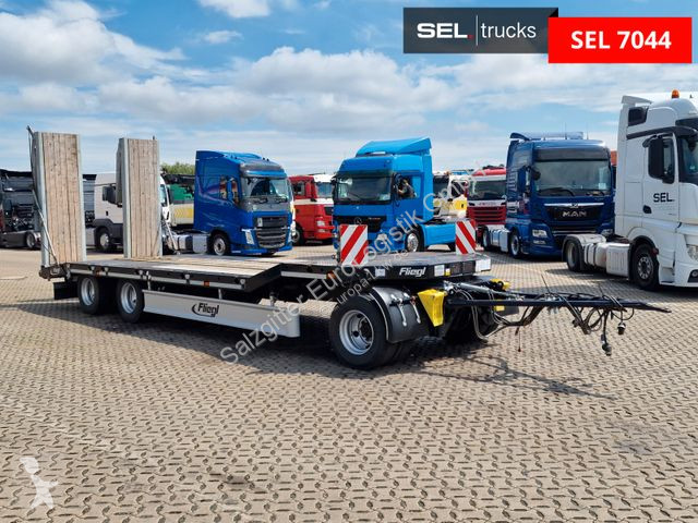 Släp Fliegl DTS 300 / Rampen
