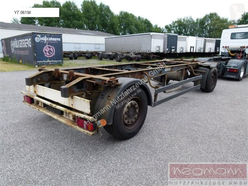 مقطورة Schmitz Cargobull AWF 18 Midi