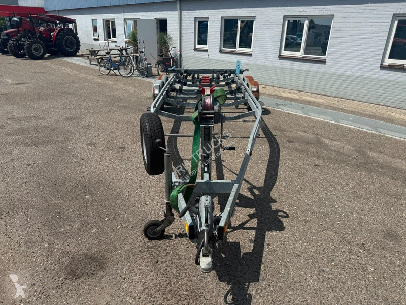 مقطورة  N/A X 3000 Botentrailer met Rollen