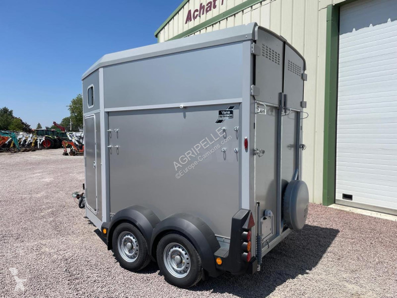 مقطورة Ifor Williams  HB506