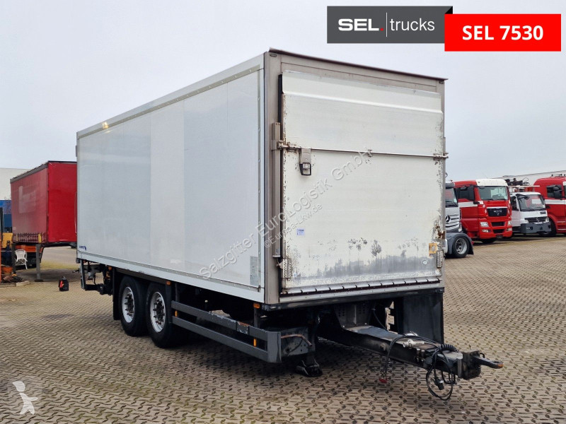 مقطورة Schmitz Cargobull 18 / Ladebordwand