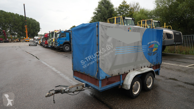 Прицеп  Taurpalin trailer broken axle!