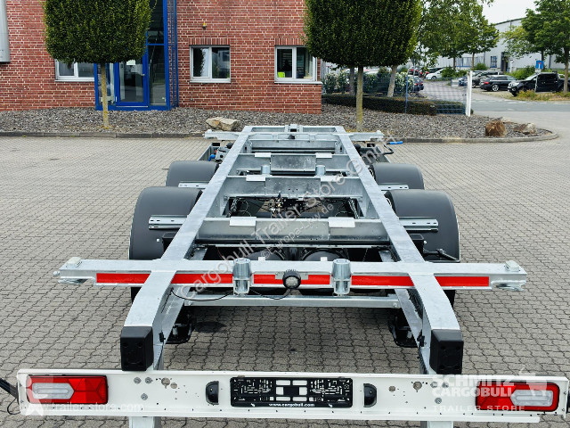 Remorca Schmitz Cargobull Zentralachsanhänger...