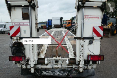 Müller-Mitteltal gépszállító pótkocsi