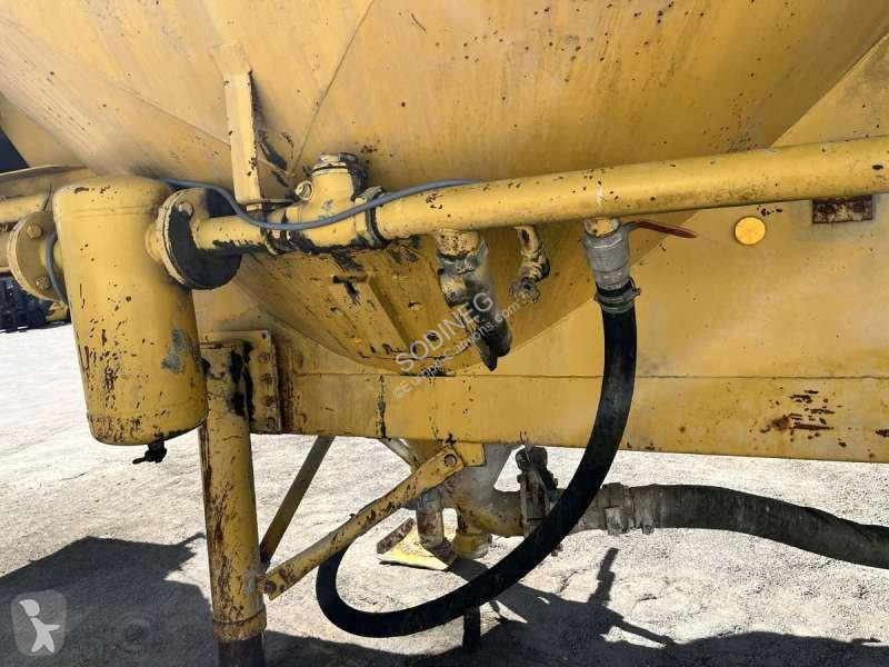 Semirimorchio Fruehauf  A CHAUX 2 ESSIEUX