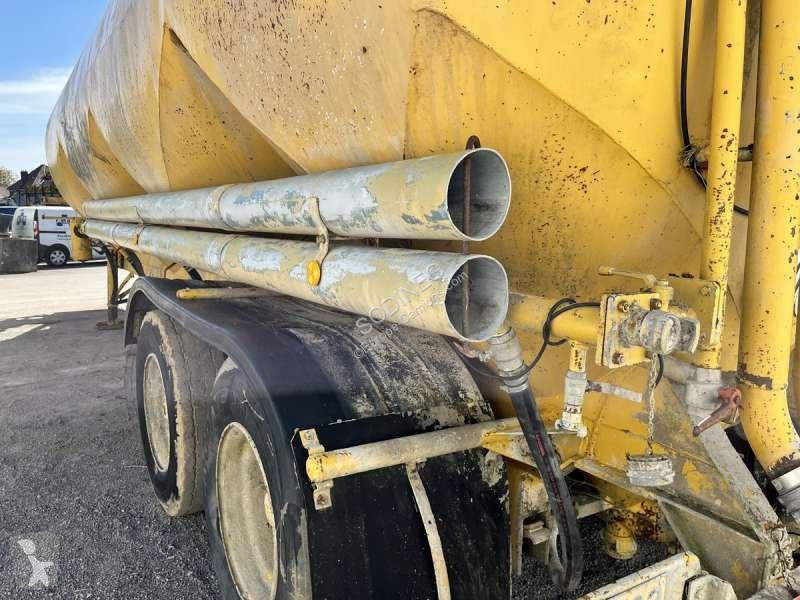 Semirimorchio Fruehauf  A CHAUX 2 ESSIEUX