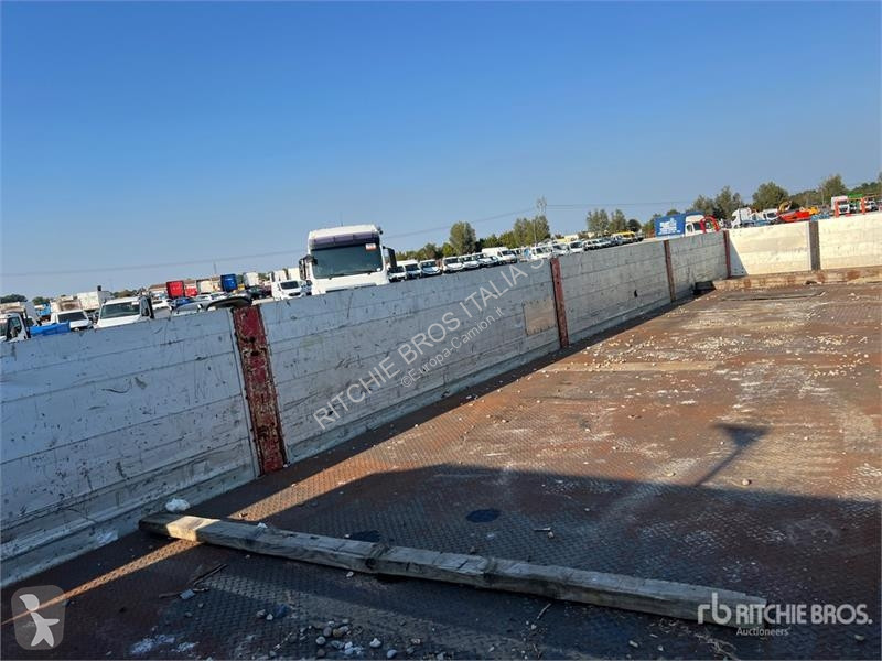 Remorca Zorzi 37S136EBA Tri/A Flatbed Trailer