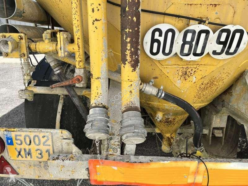 Semirimorchio Fruehauf  A CHAUX 2 ESSIEUX