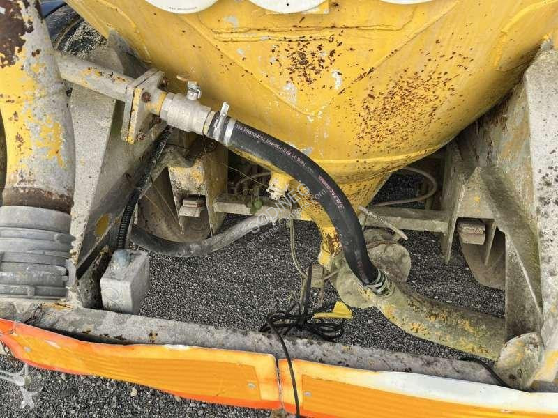 Semirimorchio Fruehauf  A CHAUX 2 ESSIEUX