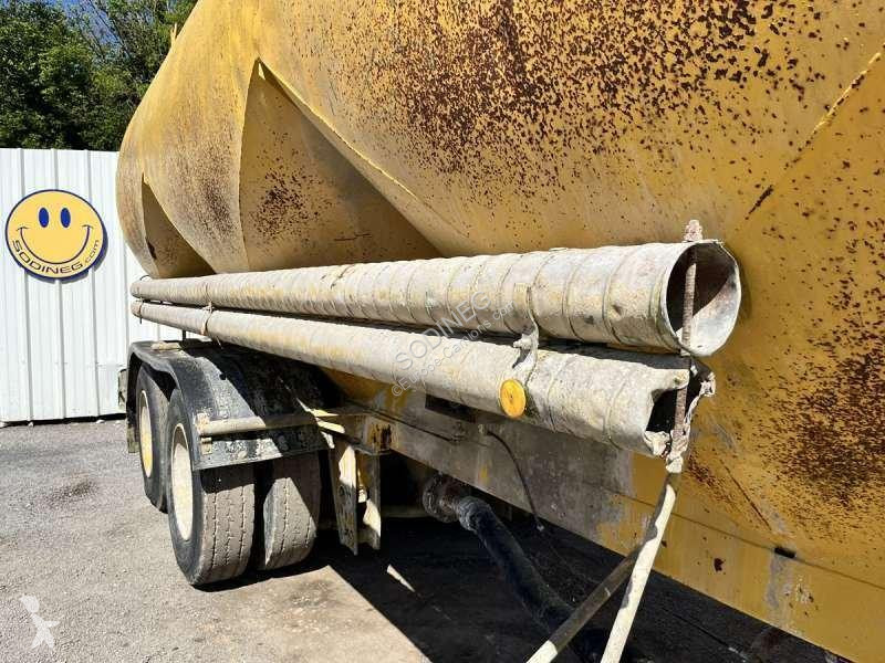 Semirimorchio Fruehauf  A CHAUX 2 ESSIEUX